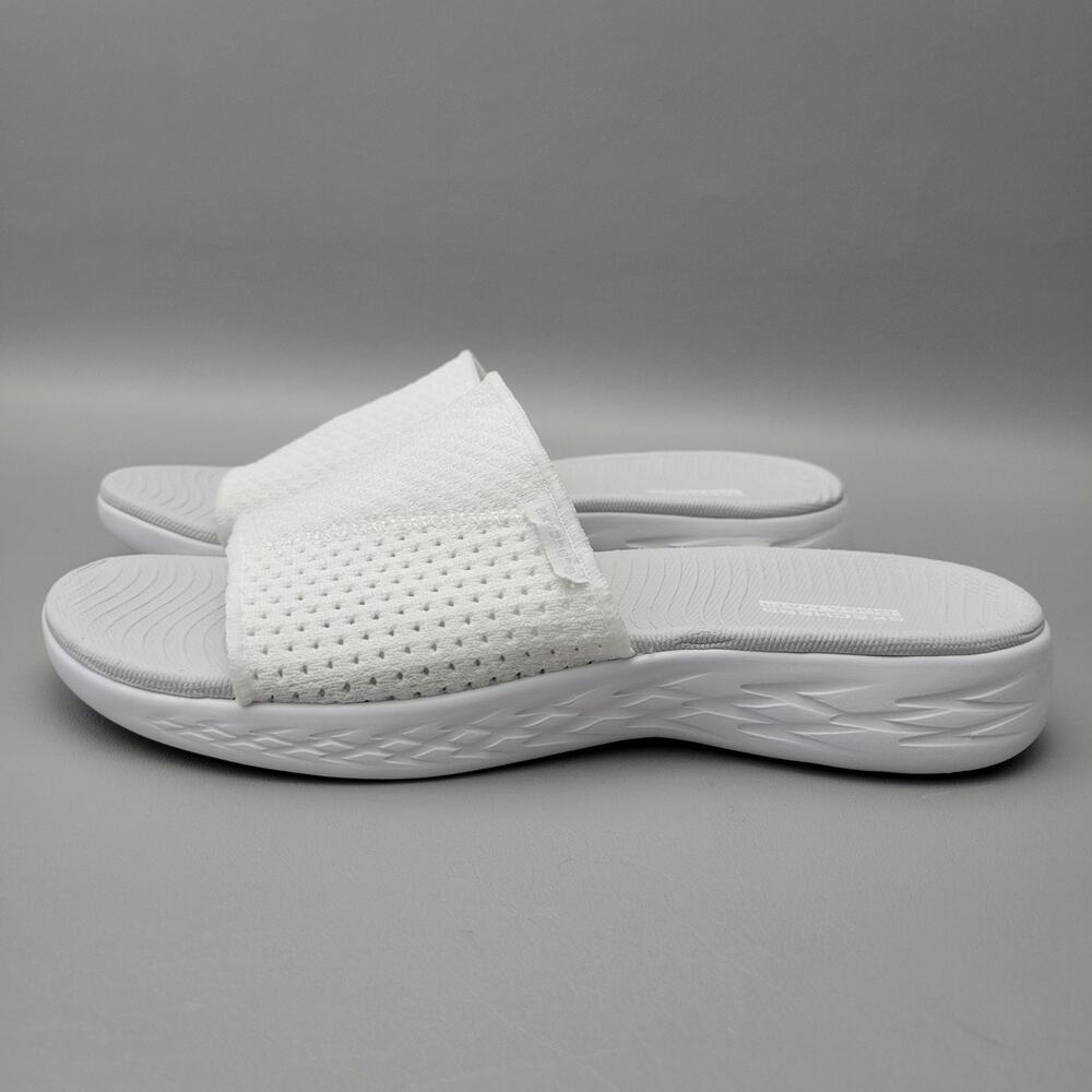 Skechers Womens Slides On The Go 600 Nitto White Sandals Pool 15305 Size 9 Goga